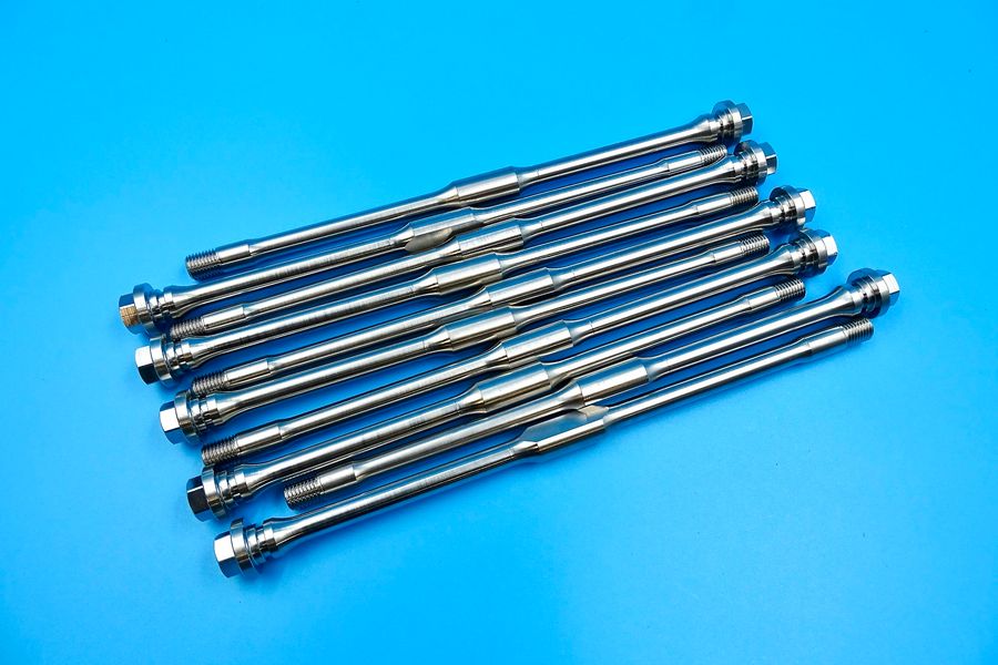 THROUGH BOLT MAG. CASE [RACE]