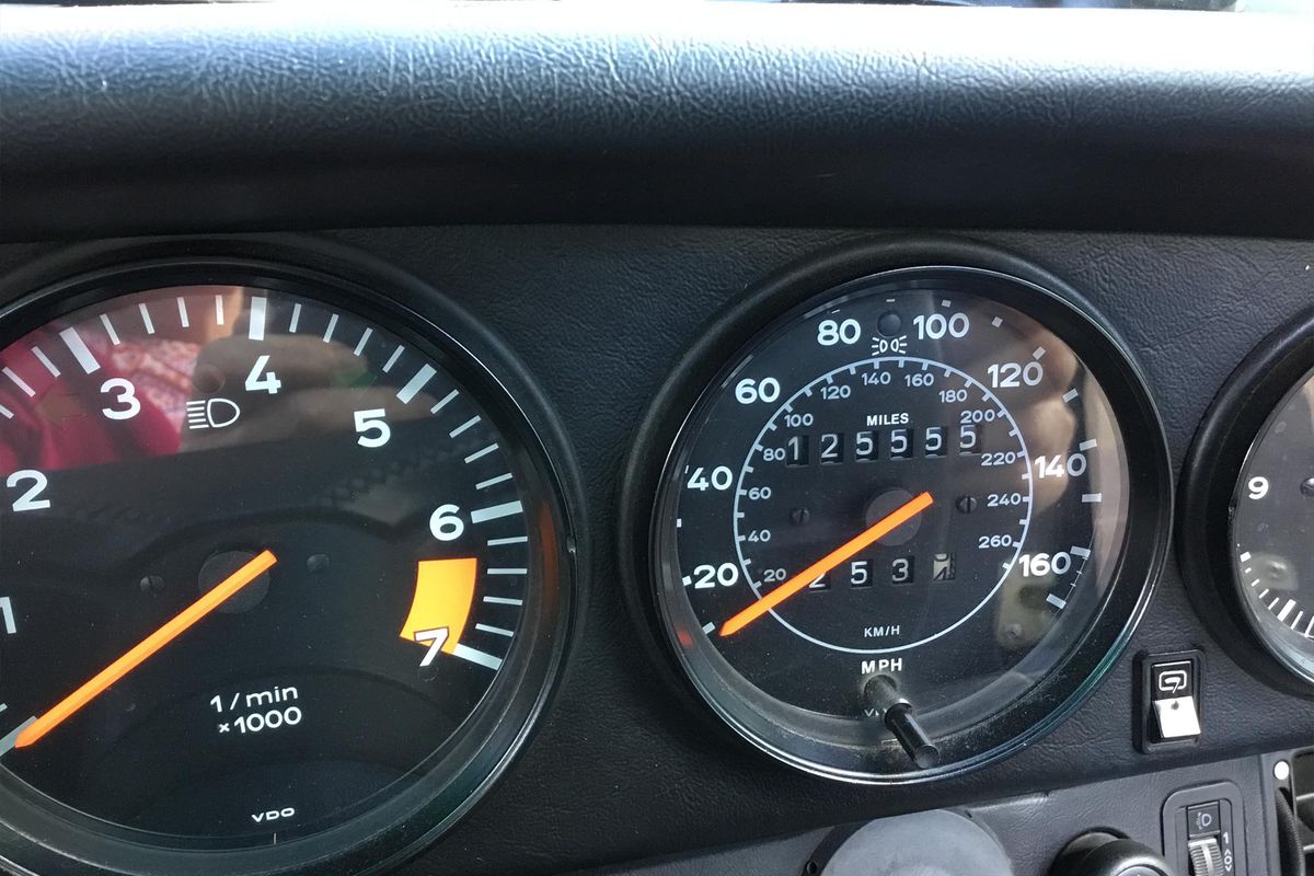 1988 Porsche 911 Carrera Targa 3.2